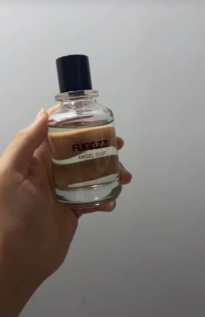 مرحبا هذان للبیع
Fugazzi angel dust 86ml
1-Souvage edp 23ml/200ml
2-Vesace eros 20ml/200ml
3-Burbery hero 140ml 
4-Unique luxury ocean the rive 35ml
5-Blue de chanel edp 80ml
6-Jean paul le male le parfum 90ml
7-sultan French avenue مسلفن
8-An equestrian series haydan French avenue مسلفن
9-marmara french avenue مسلفن
سعر کلش مناسب والله!!! ارسل رسالە لسعر


**إذا كنت صاحب هذا الإعلان وتريد حذفه لأي سبب، رجاءا أرسل رسالة إلى الدعم الفني**