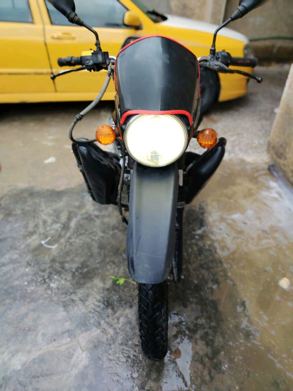 السلام عليكم دراجه بوكسر موديل 2021 شهر 11 شكل 2022 دراجه مكفوله من محرك شاصي كهربائيات دراجه خير من الله مجفته تجفيت جديد اجزاء المحرك كلهه مبدله كلفني 525000 ما عفت شي ما بدلته جديد يم بوكسر زيونه ضمان مدى الحياه على الغراض تحويل مباشر ثاني يوم ارقام انكليزيه طالعه بس تستلمهه سنويتهه لل28 عداد الكتروني الدراجه تشغل و تطلع وين ما تريد بس دبلاتهه شويه تعبانات يرادلهن تجفيت ب30 الف الباقي خير من الله 

السعر مليونين و ربع (2.250.000)و بيهه مجال
مكاني بغداد شهداء العبيدي
واتساب/***********