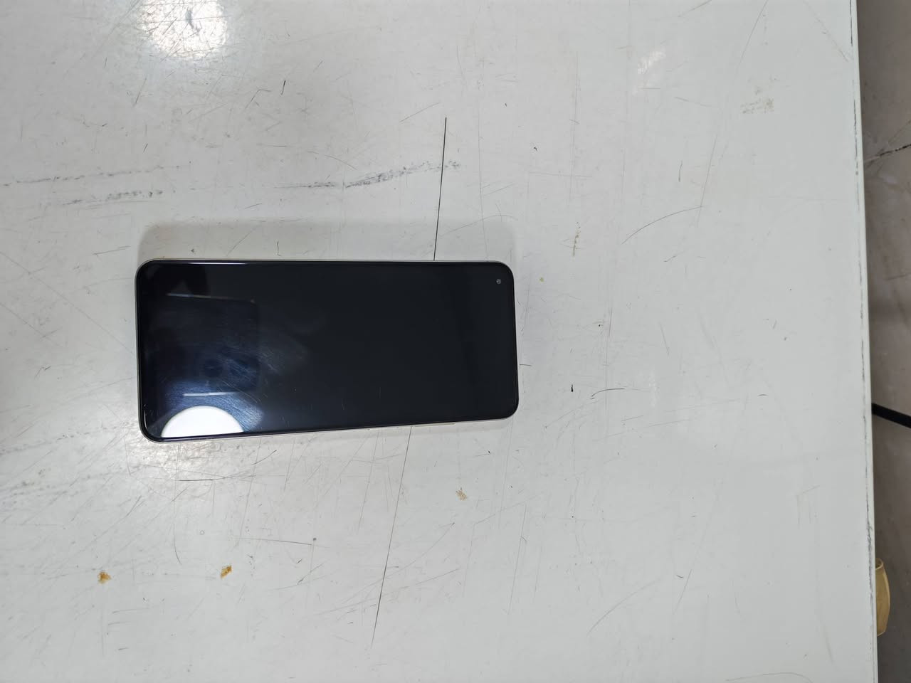 السلام عليكم ورحمة الله و بركاته 
جهاز ريلمي 11 الجهاز نظيف ما داخل تصليح و كله شغال على الفحص كارتونته وياه شاحنته الأصلية وياه تجي 67 واط تجي تكلب الجهاز و تفحصه و تتوكل سعره 180 ألف بي مجال 
بغداد
***********
