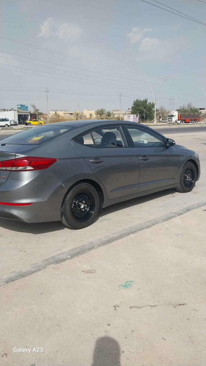 النترا 2017 وارد كوري
النترا 2017 وارد كوري مكفوله من الضربه والتبديل بيهه صبغ قطعتين مكينه مكفوله كير مكفول حداديه جديده تبريد ثلج تخم تاير توه شاده مري شفط تحكم سترين جهتين السياره جاهزه ومابيهه نقص رقم بصره انكليزي بأسمي سنويه 2031 عنواني بصره شط العرب *********** السعر 115 وبيهه مجال Singapore
