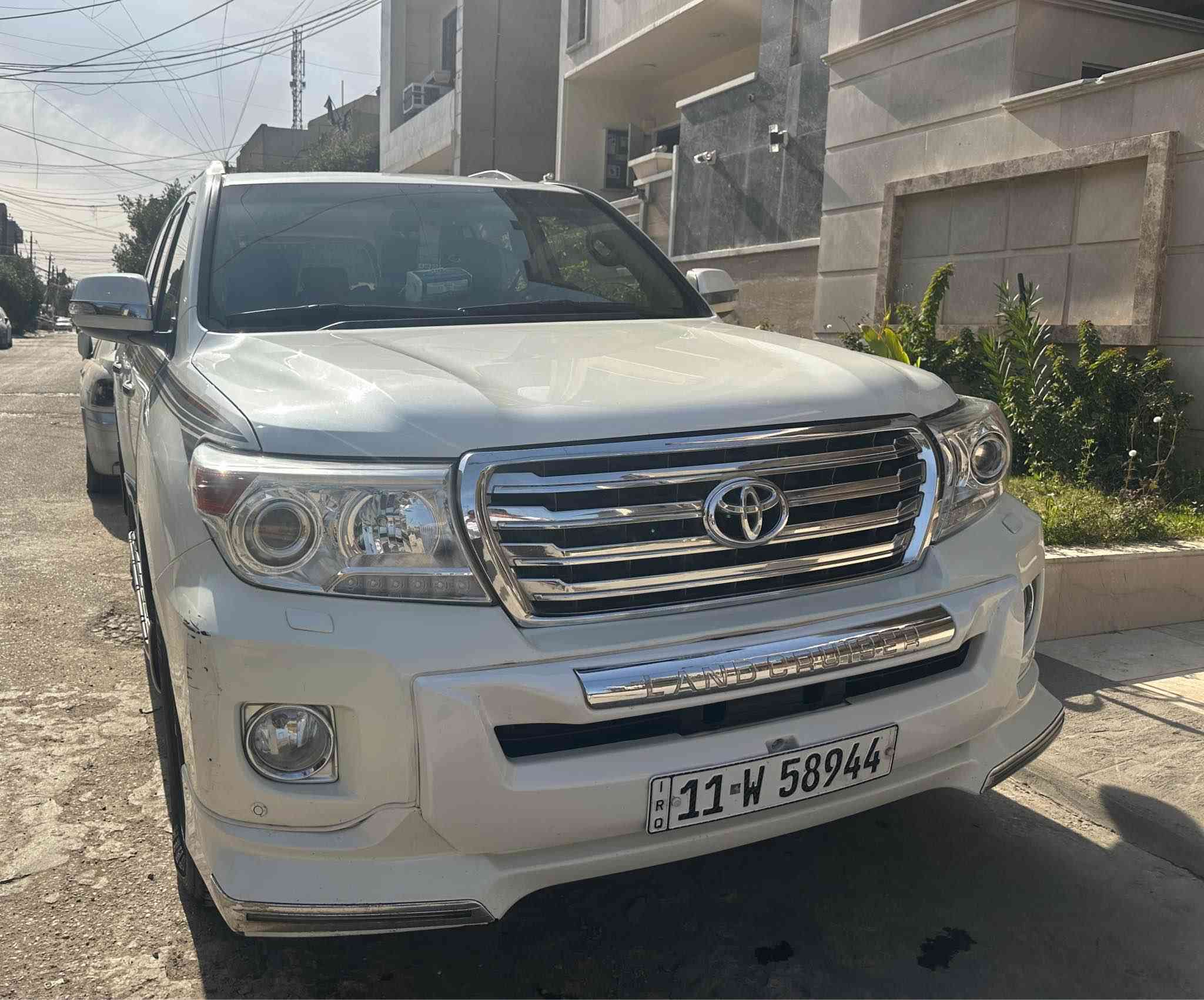 للبيع او مراوس بلاندكوز احدث او تاهو
1-لاندكروز GXR 14
2-محرك وكير  كفاله
3-رقم بغداد انكليزي
4-بأسمي تحويل ثاني يوم 
5-تخم تاير جديد ( دلوب ياباني الأصلي )
6-سلايت روف 
7-يدات ستيل 
8-محرك 6 سلندر
9-نظام تقليل البانزين 
10-بچم زنون 
11-كتلوك الأصلي موجود
12-بصمة 
13- حساسات
14-كامرا خلفية
15- ثلاجة
16- مري شفط
17شاشه
18- إشارة ترحيب
19- كراسي جلد لون بيجي
وباقي المواصفات معروفه   
السياره بالحقيقة احلى من الصور 
بحالة جيده ماناقصها كل شي

السياره موجوده بغداد
 السعر 4.10$ وبيها مجال 
يعني 4 دفاتر و 10 ورقات
***********   بي واتساب بغداد, العراق
