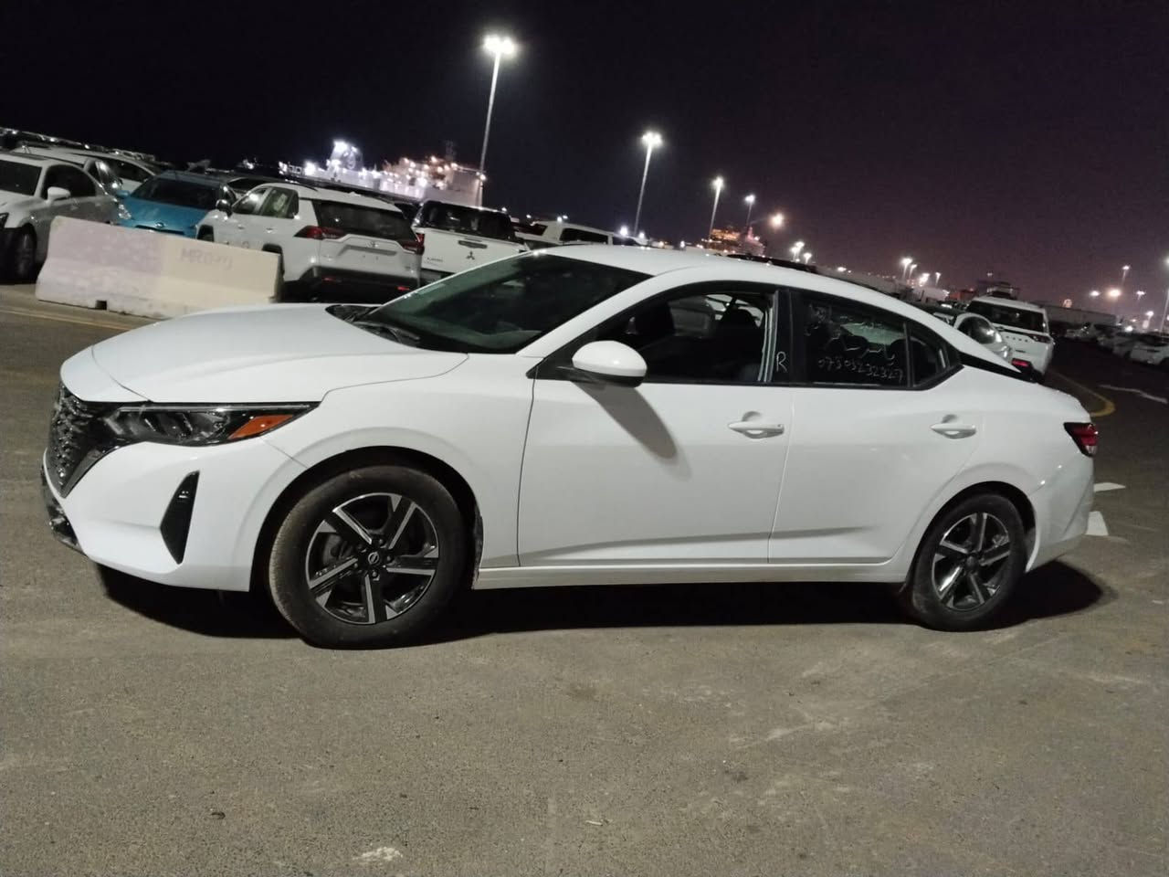 السلام عليكم 
للبيع نيسان سنترا ابيض 2025sv
محرك 20
ماشي 5الف ميل 
صبغ اربع قطع سبغ بدون دواخل شرط
وبيها جاملغ  كلئر امريكى 
سياره بدون ارباك بشرط
سياره بدون شخوط بقصات 
سياره بدون رقم ترقيم شمالي فقط 
تكلفة رقم 12 ورقه 
ملاحظة صوار حادث موجوده في المنشور 

السعر 130 ورقه ومجال قليل 
اي استفسار عن سيارة خاص مفتوح 
اخوكم شلال كوردى
***********واتساب 
عنوان إربيل معارض السيارات أربيل, العراق
