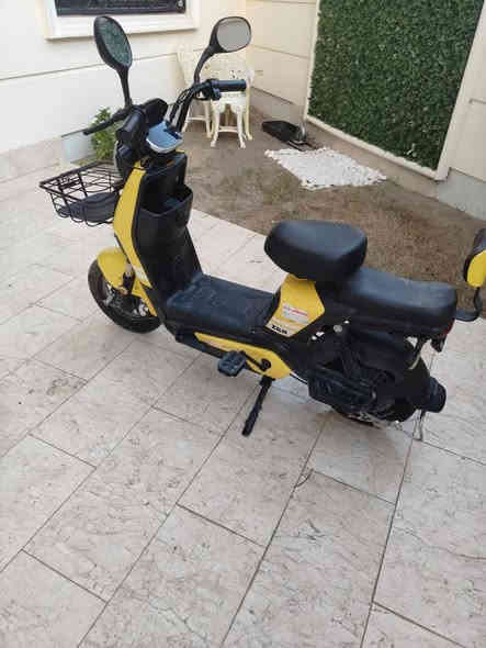 بايسكل شحن مقاس 14 مديل 2024 ماشي 1750 كيلوا متر سرعه 35 حقيقي جديد ومامبدل اي شي 
نضيف جدا السعر 275 الف العنوان كربلاء استفسار ***********
