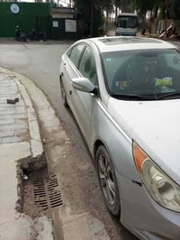 سوناتا ٢٠١١ فول مواصفات للاخير vip رقم بغداد بيها صبغ قطعة وحدة وبيها ...