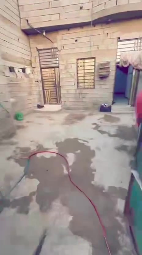 بيت للبيع سوك سوادي المنسيه مساحة البيت ٢٠٠م السعر ٦٥ وبي مجال بسيط***********
