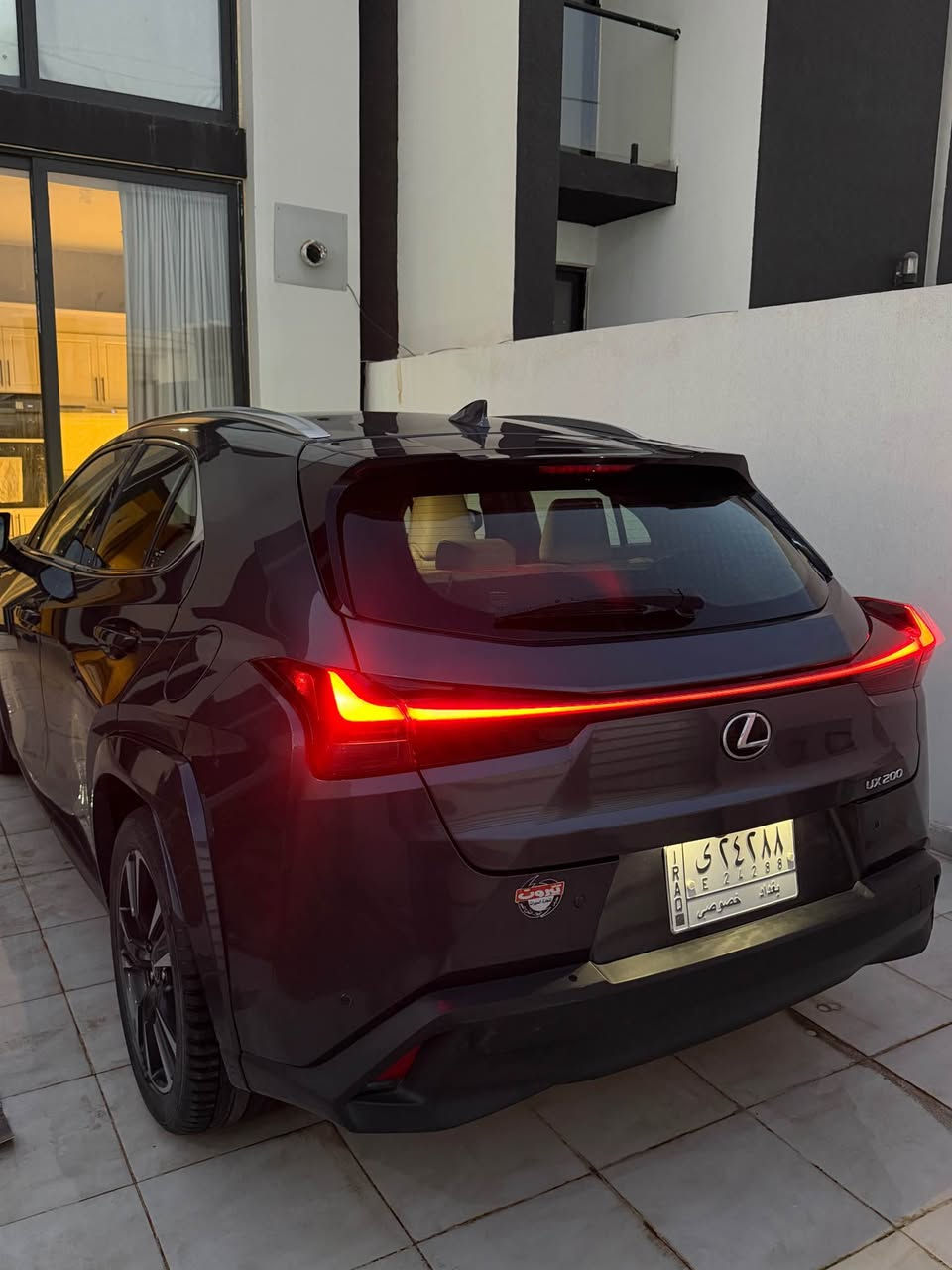اسم السيارة: Lexus UX200
الموديل: 2022
المحرك: 2000cc تنفس طبيعي
القير: أوتوماتيك CVT
الممشى: 50 ألف كم

المواصفات:

•  فول مواصفات
•  شاشة معلومات وترفيه 
•  نظام ملاحة
•  كاميرا خلفية
•  حساسات أمامية وخلفية
•  فتحة سقف
•  تشغيل بصمة
•  دخول ذكي
•  مقاعد جلد كهربائية
•  تبريد وتسخين مقاعد
•  رادار ونظام المحافظة على المسار
•  مثبت سرعة ذكي
•  إضاءة LED
•  نظام صوت فاخر
•  جنوط رياضية
•  دفع أمامي
•  اقتصادية بالوقود وناعمة بالسواقة

حادثها كما موضح بالصور 
السعر 195 ورقة وبيها مجال للشراي
للاستفسار الاتصال على الرقم 
0788 290 7716 كربلاء, العراق
