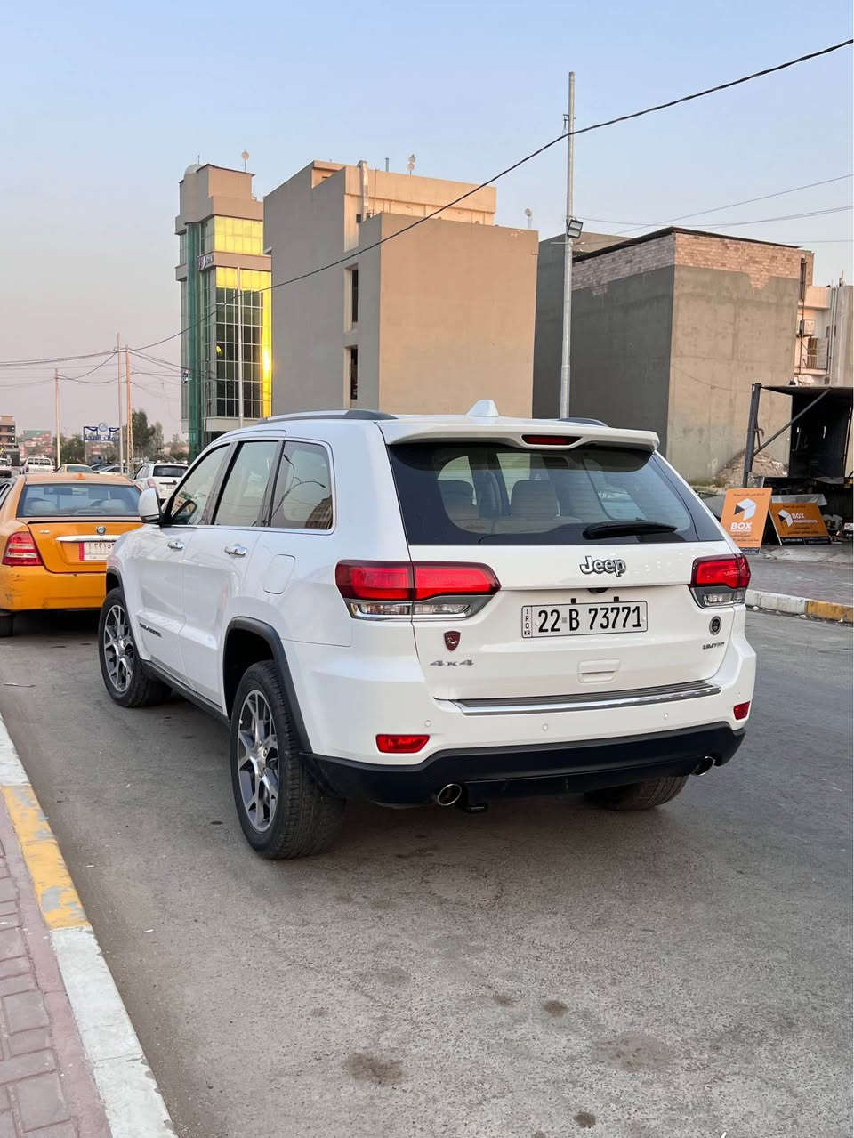 للمتد 
الموديل 2020
 ماشية 32.000
كلين كفاله عامه من الصبغ ورصعات وتعديل 
فول موصفات حساسات كاميرا شاشة واحده 
الموقع الموصل
الرقم ***********
السعر 320 وبي مجال موصل, نينوى
