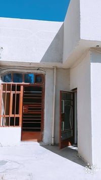 دار للايجار معزول غرفة وصالة ومطبخ وحمام وتواليت خارجي وداخلي وبيتونة ...