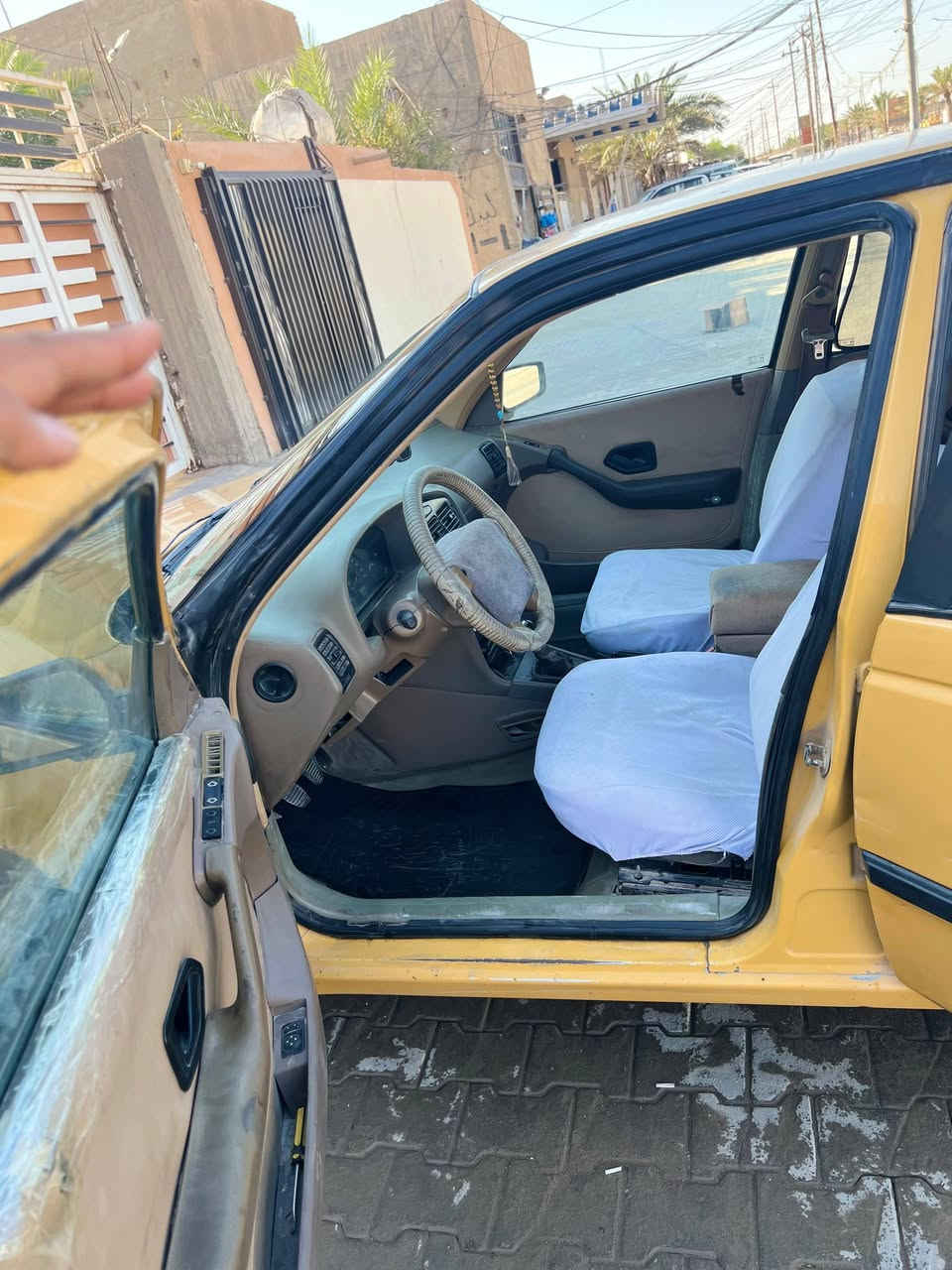 السلام عليكم بيجو 405 للبيع  مكينه كير حداديه خير من الله
تايرات جدد  تبريدها عايزه بطن كمبريسر  ميعبر ال30 الف سعره 
سياره بيها باردات  وايزها تلحيضات مكان السياره نجف كوفه *********** سعرها 24 وبيها مجال سنويتها ل2028 شهر ال6
