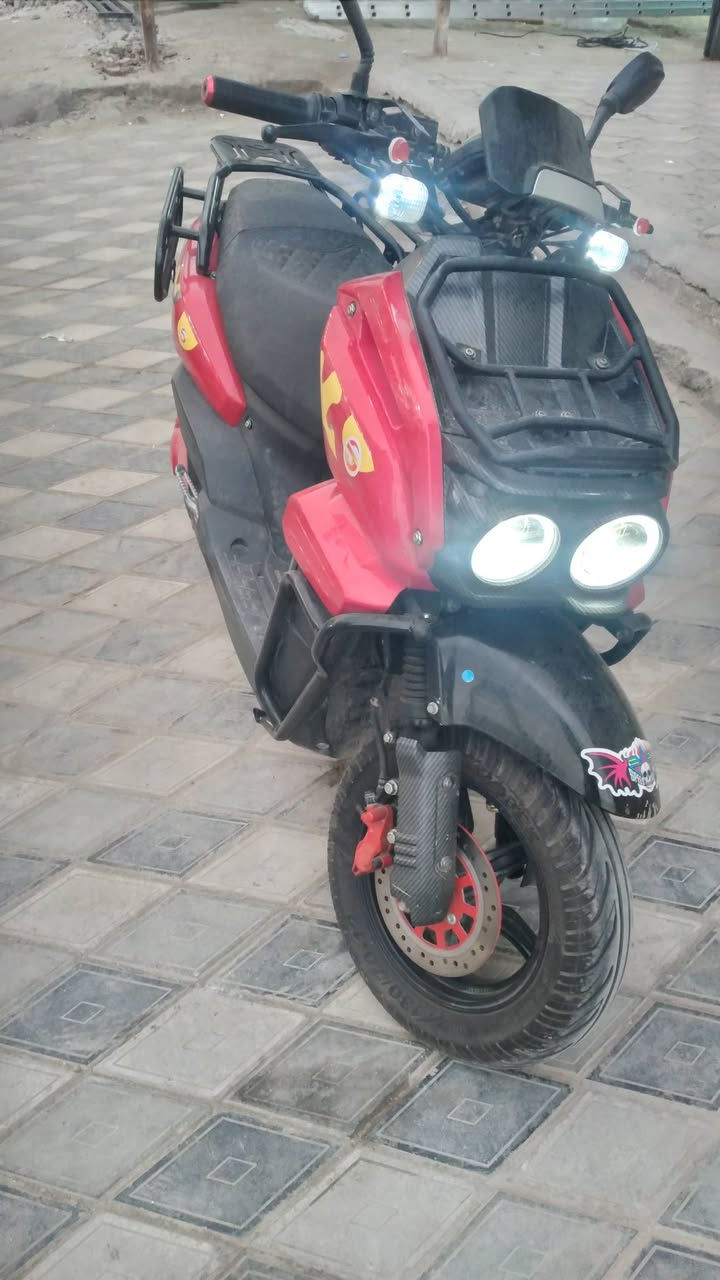 اباجي نضيفة جدا مابيهة اي نقص بطاريات مصطرة السرعة ١١٠ حقيقي السعر ٩٥٠ الف مكاني الشعب ***********
