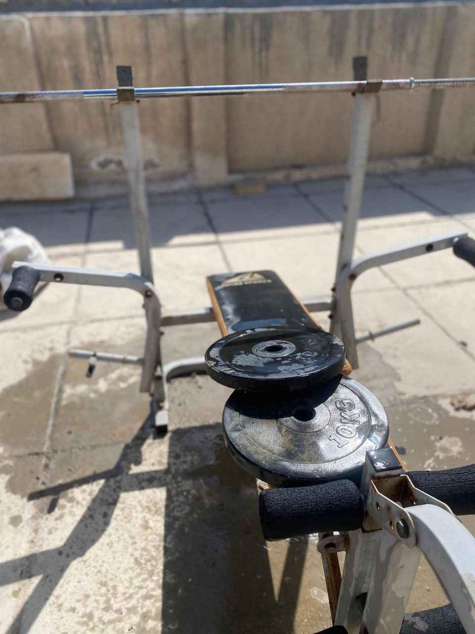 السلام عليكم عندي جهاز بنش رفع أثقال متعدد الاستخدامات بحالة ممتازة جداً ، مثالي للمنزل أو الجيم الصغير.  مع شفت و 3 اقراص  قرصين ابو 10 كيلو او قرص ابو 5 كيلو  مع دمبلصات زوج وزن التك 12.5 

بيع شلعه وحده 150 
مكاني بغداد الشعب وذا شراي نتفاهم على سعر

رقم الهاتف ***********
