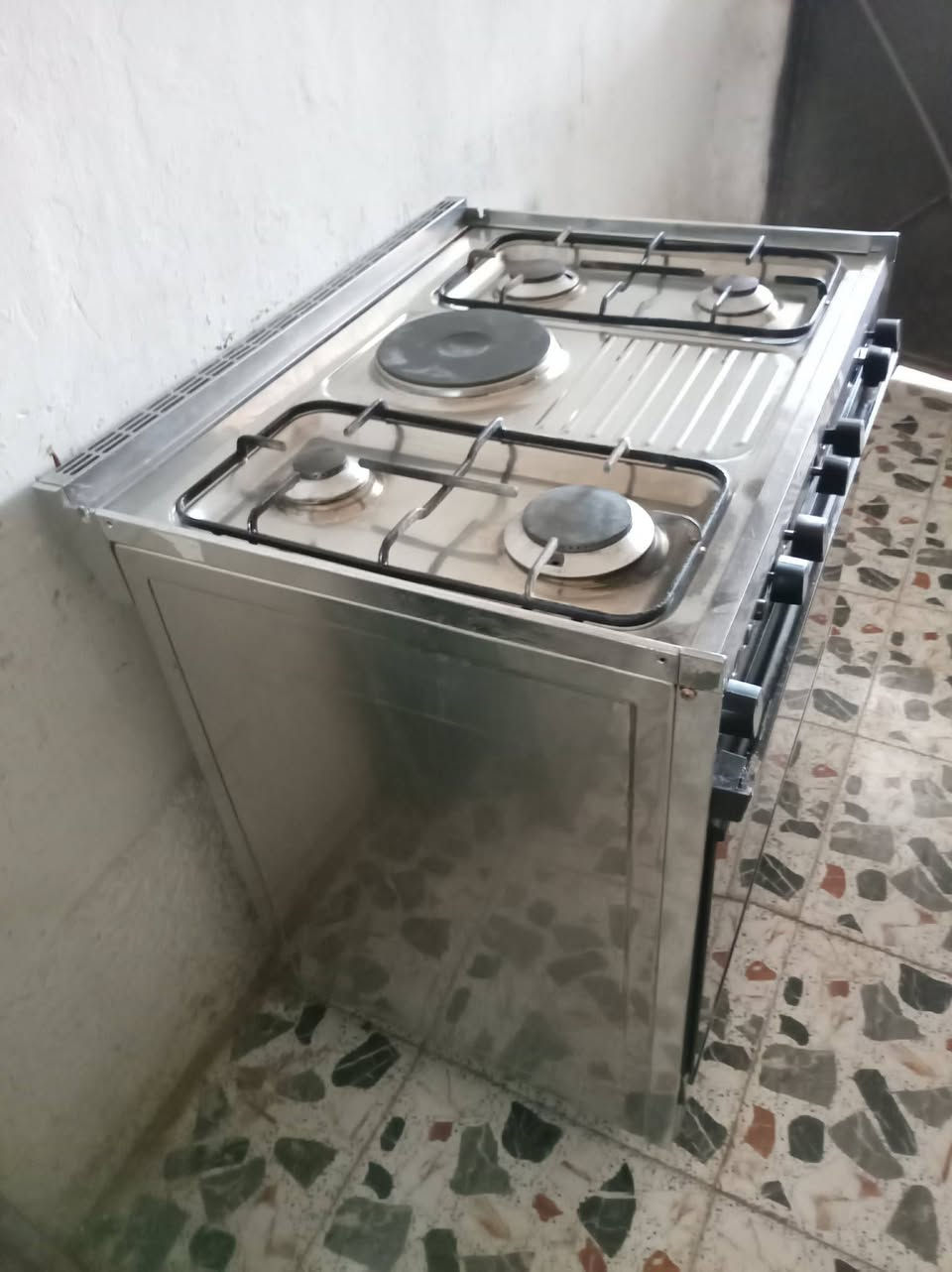 طباخ عشتار الموسع الأصلي نظيف جدا للبيع


**إذا كنت صاحب هذا الإعلان وتريد حذفه لأي سبب، رجاءا أرسل رسالة إلى الدعم الفني**