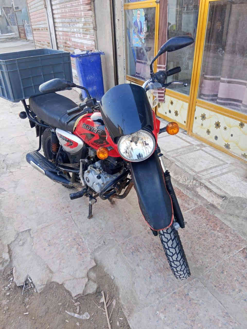 بوكسر للبيع اوراق موديل2021
السعر مليون و200 
العنوان البصرة الاصمعي الجديد 
رقم الهاتف ***********
