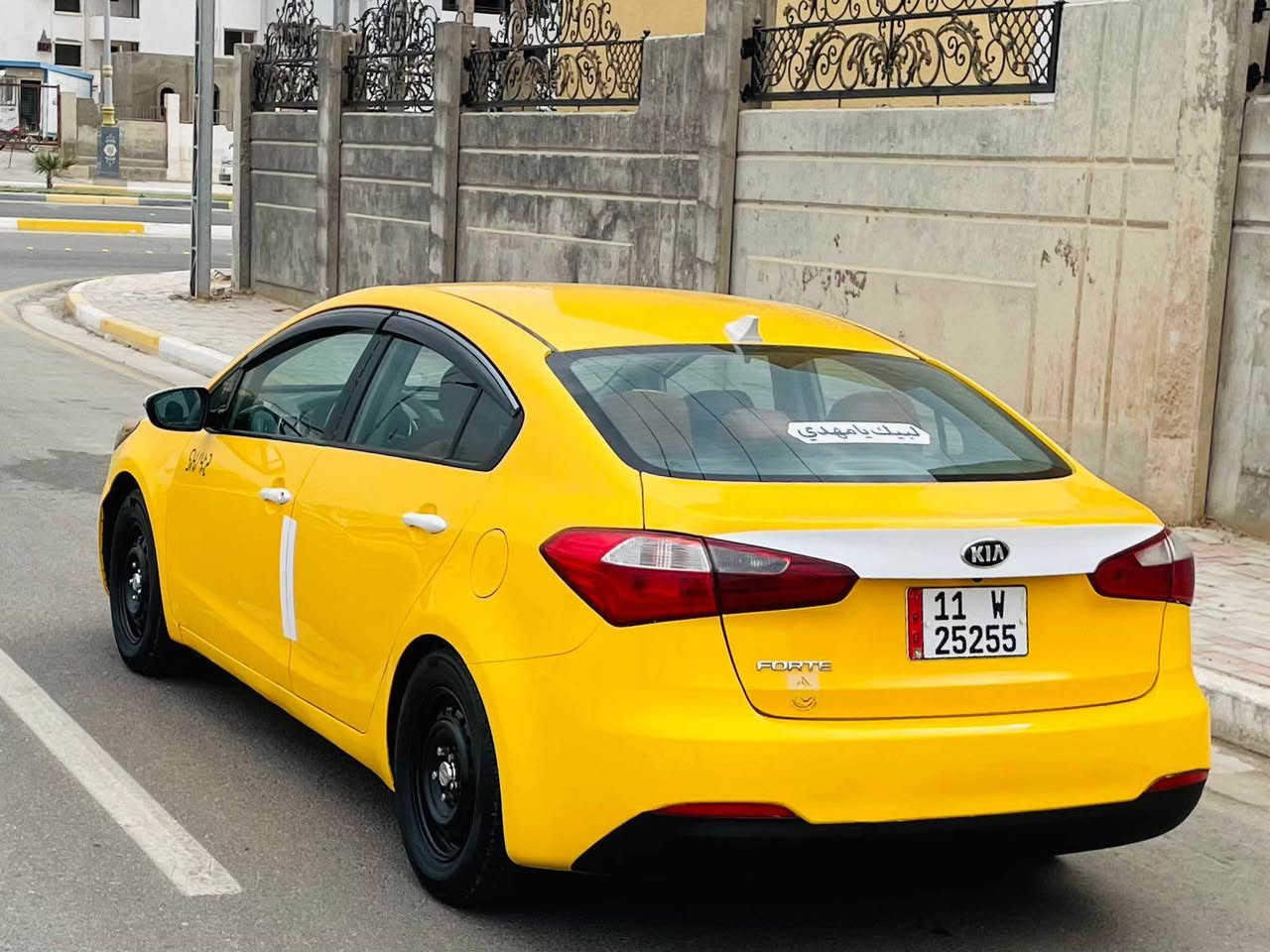 سلام عليكم البيع كيا فورتي رقم بغداد موديل 2015 وأرد امريكي حادث جاملغ بنيد فقط بدون دواخل باقي مكفوله كفالة عامة اليبل وآحد مواصفات شاشه كأمره حساسات تحكم ستيرن تحديد مسار مثبت سرعه نضام يكو  سيارة جديدة وجاهزة من كلش تبريد ثلج حدادية تخم تاير كير ومكينة 2000 مكفولات دوش سنوية الغايه 27 هزه جديده هيه منظومه غاز  غرامات مصفره سيارة أحله من صور السعر 107 الأستفسار علا رقم *********** مكان سيارة كربلاء كربلاء, العراق
