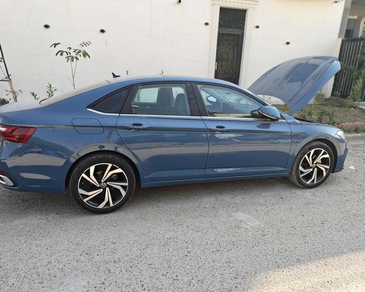 جيتا SEL موديل 2025 ماشي الفين كيلومتر حادثها جاملغ امامي جهة السايق مكانها بغداد ***********
