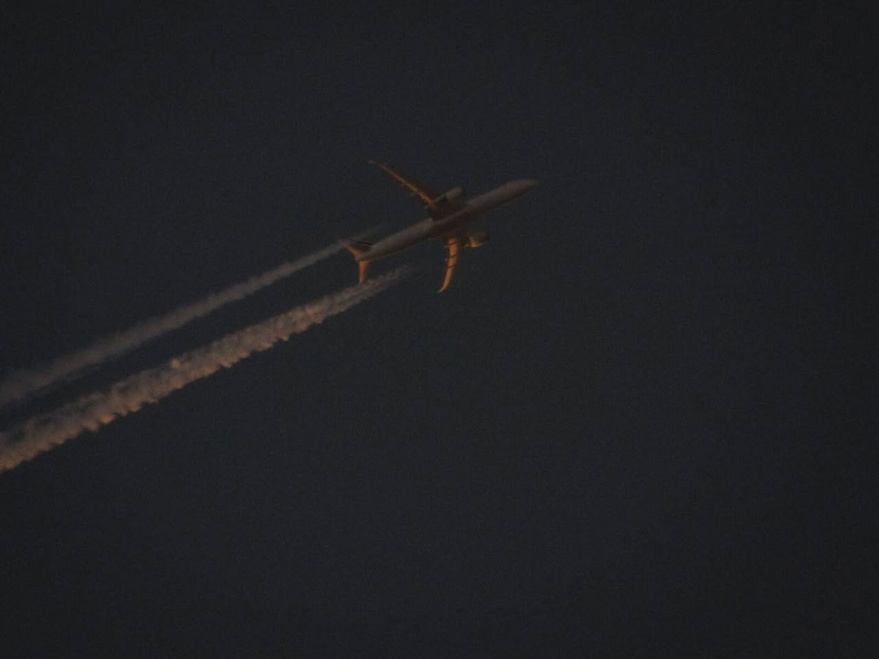 للبيع ب 195,000 فقط
كاميرا canon sx530hsنظافة 100%بدون اي خدوش او ضرر
المواصفات/
16MP
zomm 50x optical (حقيقي) لحد 200x digitalرقمي
(24-1200mm)
سنسر cmos وليس ccd
معالج صور +DIGIC 4
امكانية الربط بمنفذ hdmi
فلاش 
اكثر من 11 وضع تصوير
ملحقات كاملة غطاء للعدسة+ رام16+شاحنة وبطارية+ حزام تعليق
*********** واتساب او اتصال
