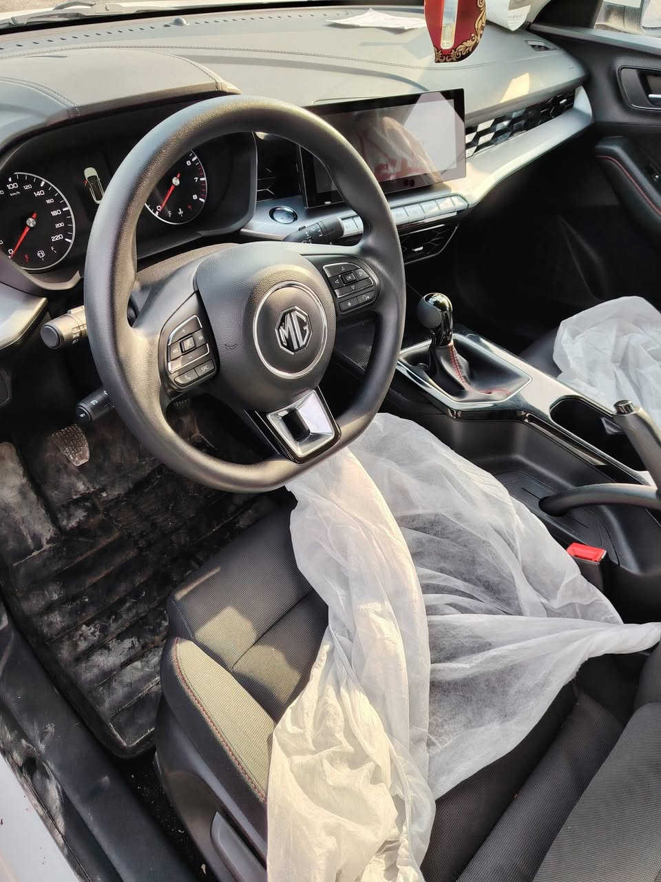 Mg gt 2025
گێڕ عادی بۆیاخ تەنک
5ڕۆشتوە
یەک شوختی زۆر بچوکی هەیە
لە سلێمانیە
103گەڵاو مەجالێکی زۆر کەم
0770 365 15 20
