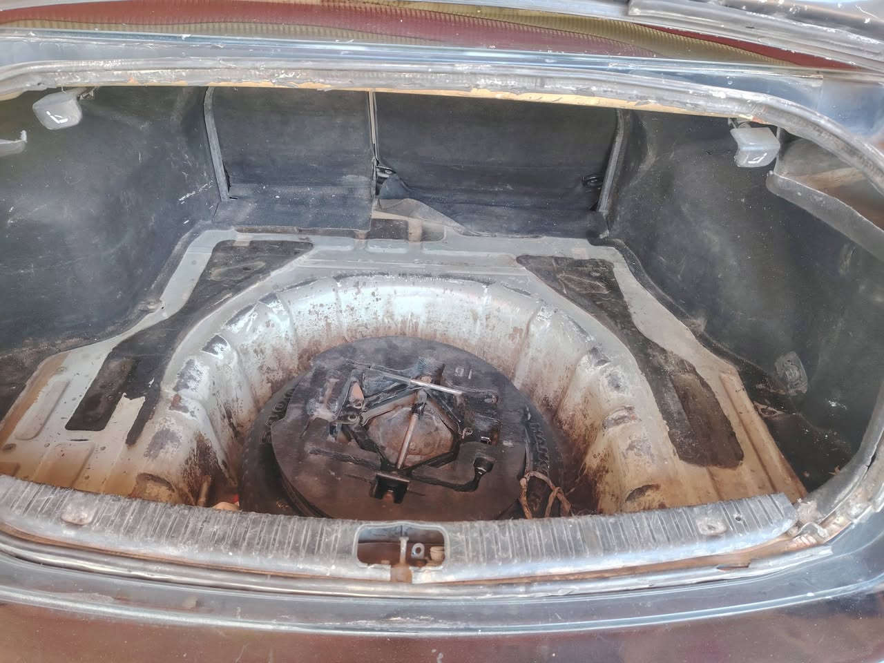 السلام عليكم ورحمة الله وبركاتة كيا اوبتيمة موديل 2006بسمي مشروع وطني هزة ورقم جديد مكينة وكير وحدادية وتخم تيارات تدفة تبريد خير من الله  المكينة //6//2700///مصبوغة حزام السعر المطلوب 85$$$$  العنوان واسط نعمانية رقم *********** وبي واتساب @ترهم امراوس حاسب القناعة  اسف على الطالة
