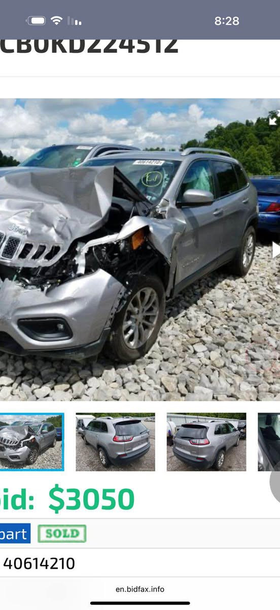 بيع مستعجل جيب بزوني موديل ٢٠١٩ محرك ٤سلندر يعني ٢٤٠٠ حادثها وصونارها موجود بالمنشور كدامك سياره باسمي توني محولها باسمي فقط قطعتين صبغ بنيد وجاملغ فقط مواصفات لاتثيود فور ويل يعني دفع رباعي سياره ماشيه ٨٥ سياره كامله مكمله بدون اي نقص وحتى كلوب سيرفس طافيه بيها سعرها كلش مناسب ب١٢٦$ورقه وبيها مجال بسيط مكان السياره موجود بالعماره محافظه ميسان وايضا يرهم مراوس بسياره كوينكس حديث رقم اوبدون رقم قبل لاتخابر اقرا منشور كلش زين قبل لا تخابر كلشي مذكور صونار وصوره الحادث وصورها الحالي اللي يحب يتصل عالرقم *********** عمارة, ميسان
