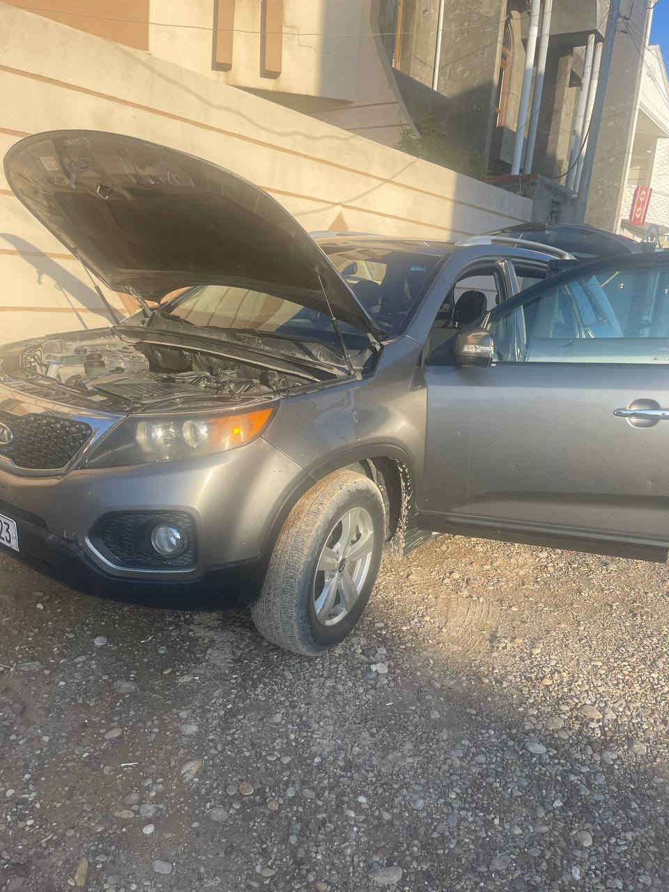 سورنتو 2013 محرك 6
قطعه وحده صبغ 
سعر 147
***********
