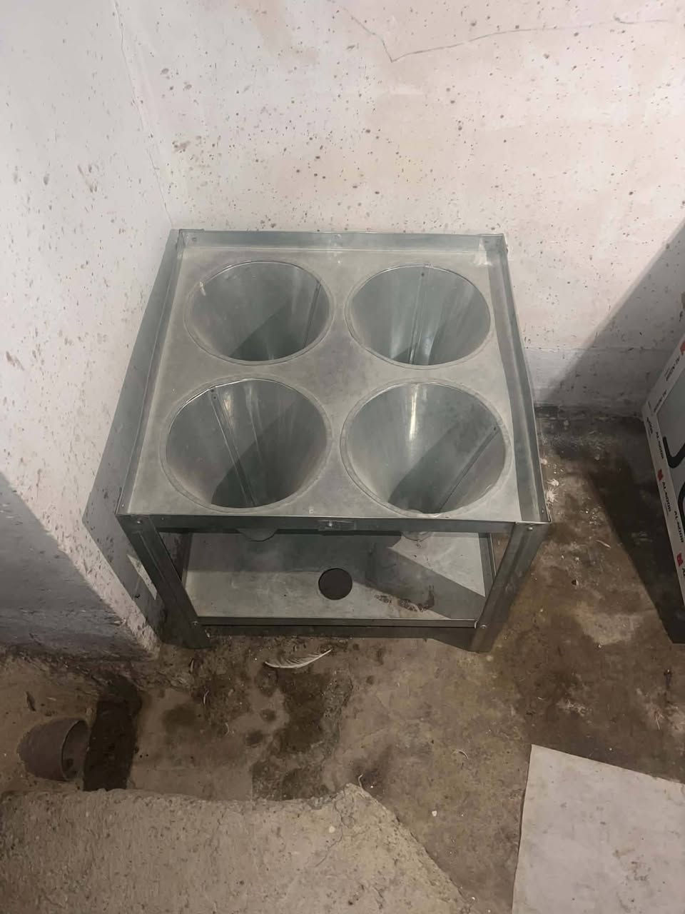 حلاسه للبيع هي والمذبح الشراينتصل🤙***********
