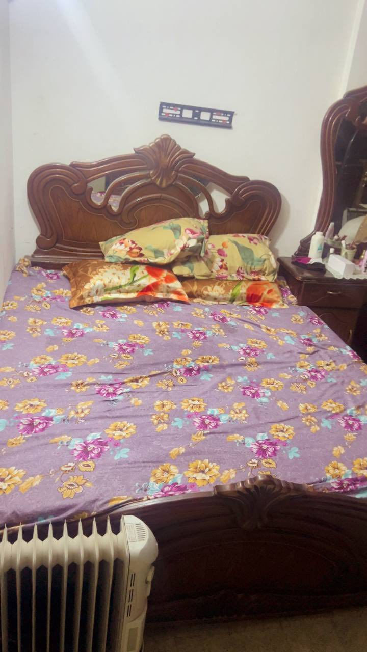 غرفة نوم صاج للبيع ٩ قطع السعر 400  تواصل واتساب ***********
