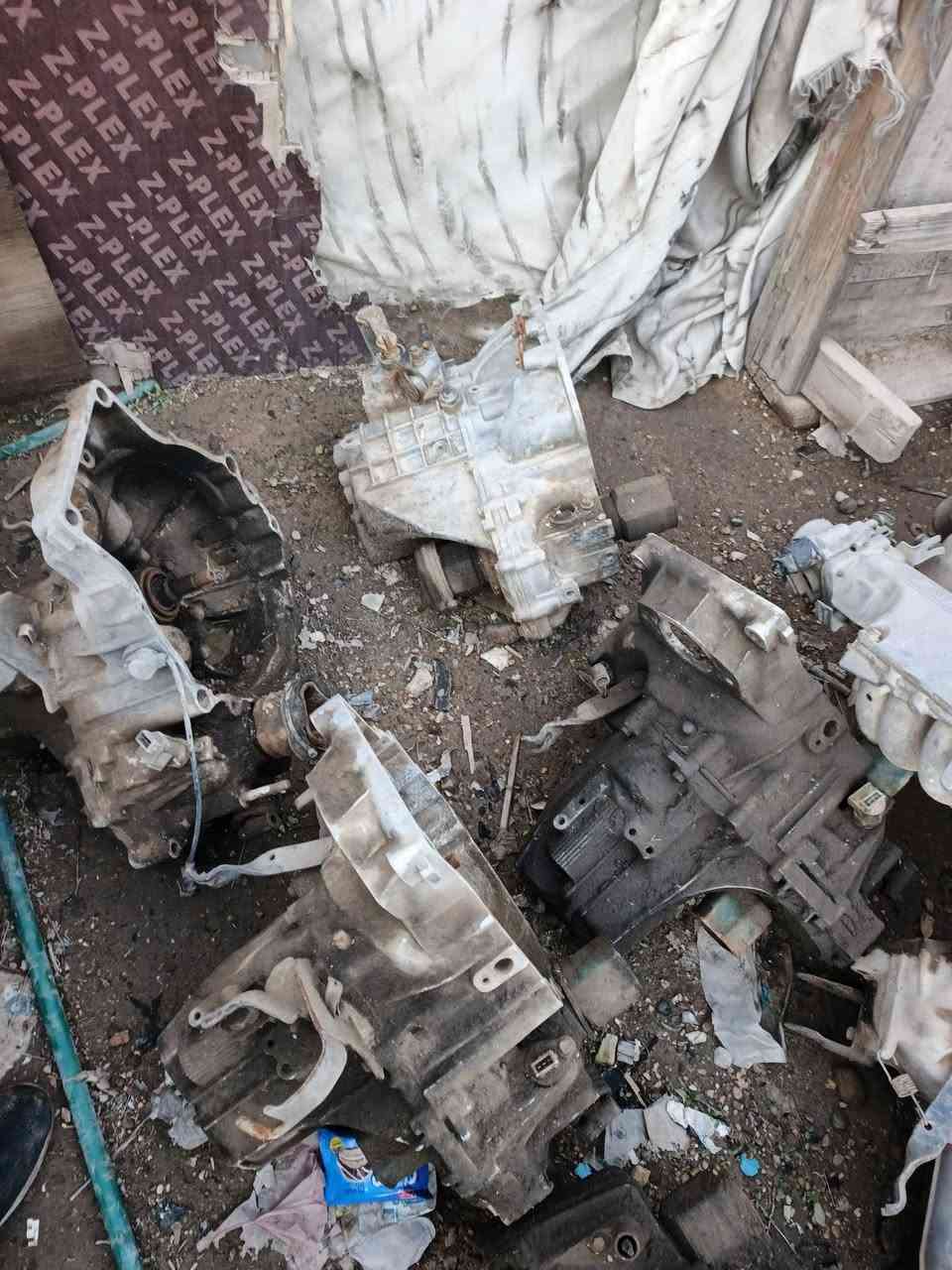 عشر كيرات للبيع
سبع کيرات سايبه أبيعهن عاطلات
وواحد ليڤان عاطل
وواحد كيا سيڤيا شغال+ گير النترا
للتواصل و الاستفسار
***********
الموقع  بغداد
