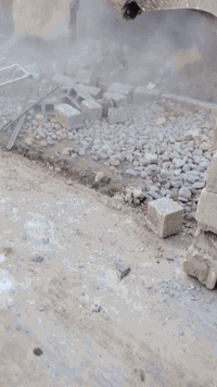 تفليش البيوت القديمة والمحلات وقطع البيوت ورفع الانقاض وتعديل الأرضية بموادها يعني ماأخذ فلوس بس المواد واسويلهيا كاع في كافة مناطق ديالى للتواصل ع الرقم . ***********
