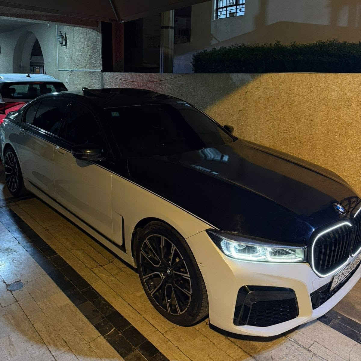 بي ام 740li موديل 2022 
فول موصافات باب طويل vip
ماشيه 68 km
حادث جاملغ وبنيد 
وبيها قطعتين كلير من امريكا 
عليها اضافات دركه وسبويلر وشباك led
كير مكينه كفاله 
ايرباك ستيرك وبرده راجع سستم

رقم صاحب سيارة ***********

💲 علق سوف يوصلك الرسائل سعر
