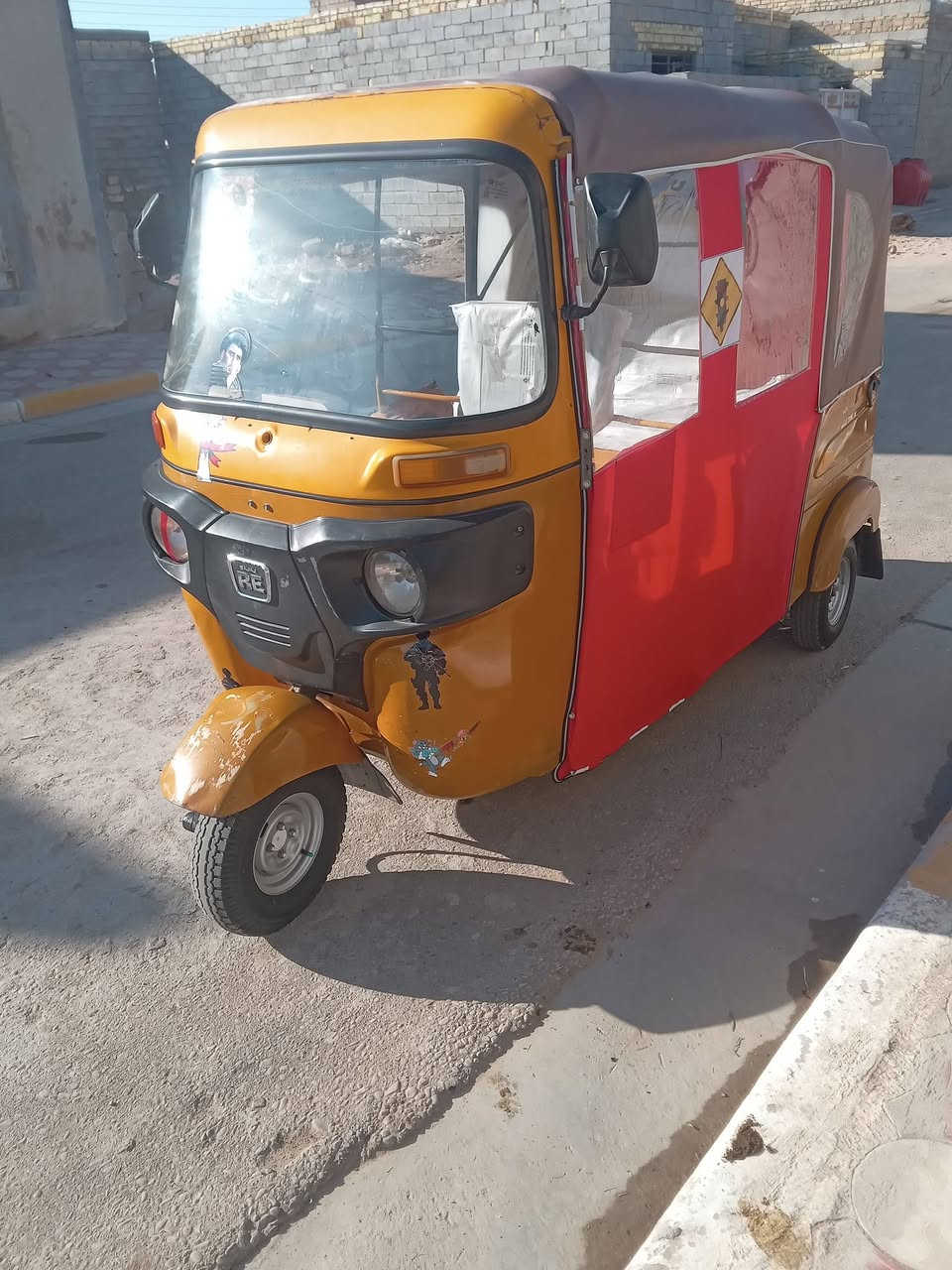 السلام عليكم تكتك 21 وراق وكيل شاكر شهر 3 
تكتك جاهزه  كفاله من المعجون والصبغ بس لدوس معمره 
المحرك مفتوح بوشه وبستم مكاني المجر الكبير السعر 6 وبيها مجال  ***********
