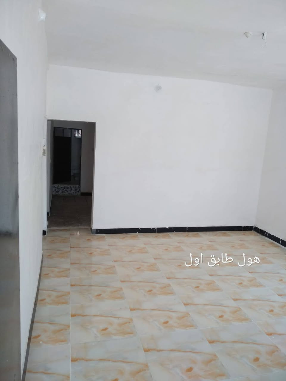 بيت ايجار بيحي الزهراء خلف مدرسة عشتار مقابل صوب الحمدان 250أايجارة طابق ثاني رقم الهاتف ***********..اني مكلف بالنشر اتصال على صاحب الدار
