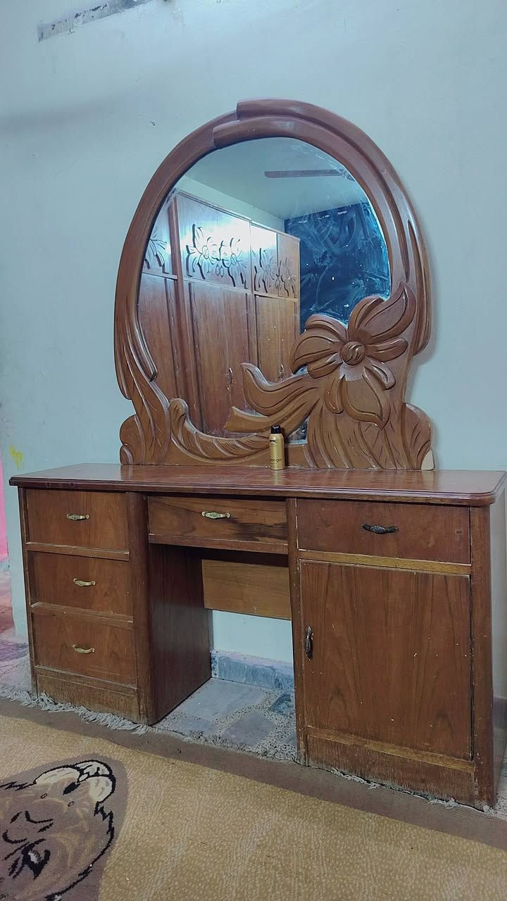 غرفه حطاطة عراقيه مستخدمه
السع٤٥٠ مكاني الغزاليه
*********** مستعجل عله البيع
