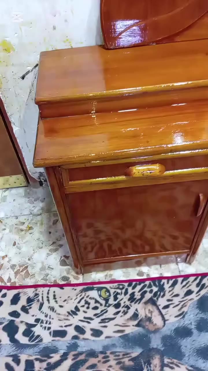 مكلف بلنشر غرفه تسكام نجاره صاج ثكيله ٧٥٠وبيه مجال مكانه حله للاستفسار الاتصال بلرقم ***********
