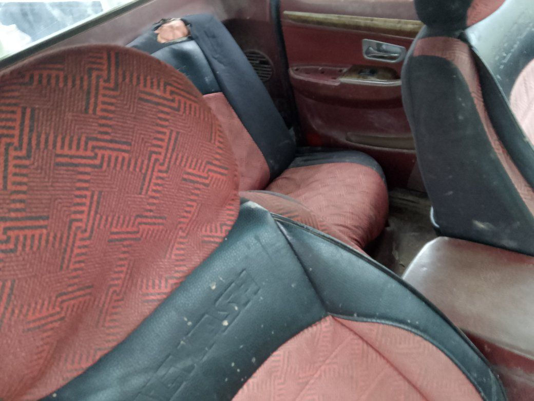 السلام عليكم سيارة كنو 2009 ضرر موضح في الصورة بس حرق في كهربايات وباقي التفاصيل اتصال ***********
