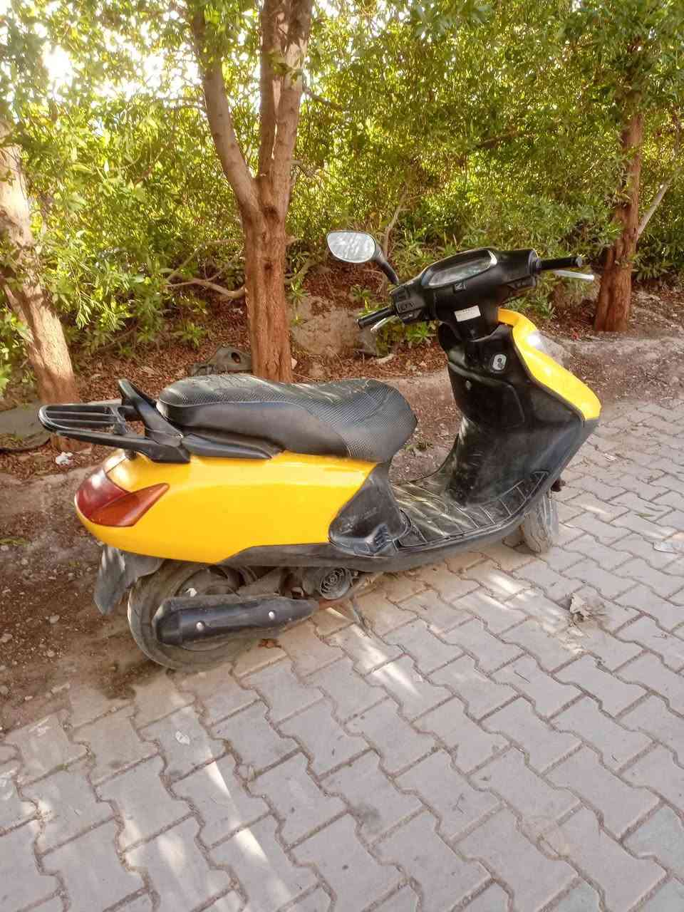 السلام عليكم للبيع دراجه سبيسي ياباني الدراجه شغاله سلف هندر مكينه ناعمه مكفولة من  التبخير والنضوح كهربائيات كله شغاله كفرات بلاديه قفل جنطه قفل ستيرين كله كامله أوراق كامله مكاني بغداد الكرخ العطيفيه السعر 250 قفله قفل هذه رقمي للتواصل *********** اتصال موجود
