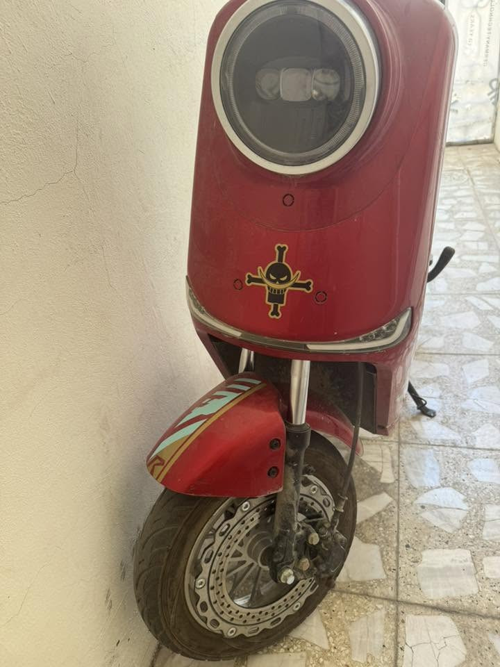 دراجة R11 للبيع نضيفه موديل 26
ست بطاريات كبار نضيفات شحنه حيل يطول 
موصفاته كامله تثبيت سرعه وبك ونشرات بلاديه 
سعر 450 الف الرقم ***********
