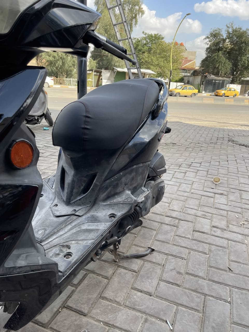 السلام عليكم دراجة جيتي ار نظيفة فقط البجم مبدل تجاري والباقي كله بلاد جيب فيتر واقحص الدراجة مكفولة من التاير للتاير مكاني بغداد سعر ( 750 ) ***********
