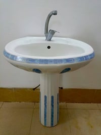 للبيع مغسلة نظيفه  للتواصل خاص او واتساب  07502179340