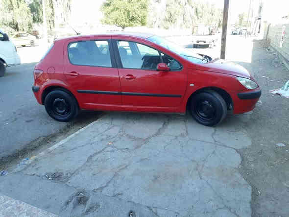 السلام عليكم بيجو 307 بسمنا رقم نينوى الماني كيرتوماتيك وعادي قفل مركزي جامات الأمامي كهرب تبريد شغال موديل 2005 كوبون بانزين بيها ماشيه 180  الف   طخم تايه جديد كير مكينه بشرط شاشه كأمره بيها اثر تقحيل بل بوند والسقف بيها جاملغ خلفي صبغ وباب خلفي صبغ شرط التحويل سعر 62 وبيها مجال السياره جاهزه بس تروح تحول 
***********
*********** 
الأرقام بيهم واتساب 
اخوان الي مايعجبو السعر لايكسر بلازحمه 
كلشي اكو بل سوك السياره موجوده بل موصل جانب الأيسر
