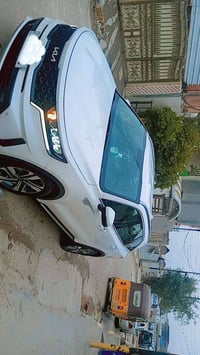 كيا سورنتو موديل 23 كامل موصفات عدا البنورما ماشيه 27 سته سلندر  سكير ...