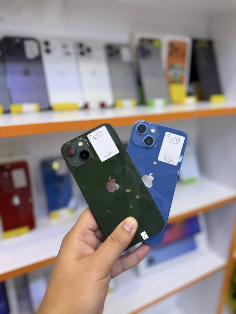 13 عادي
شرق اوسط
متوفر  
دبل شريحه 
+
خط واحد 
نموذج M
بطاريه83/89/91/93/94
ذاكره 128 
الاجهزه وتر بروف مكفوله من الفتح والتصليح 
العنوان /السماوه /شارع الشعبيه/عالم المستخدم 
للتواصل ***********
