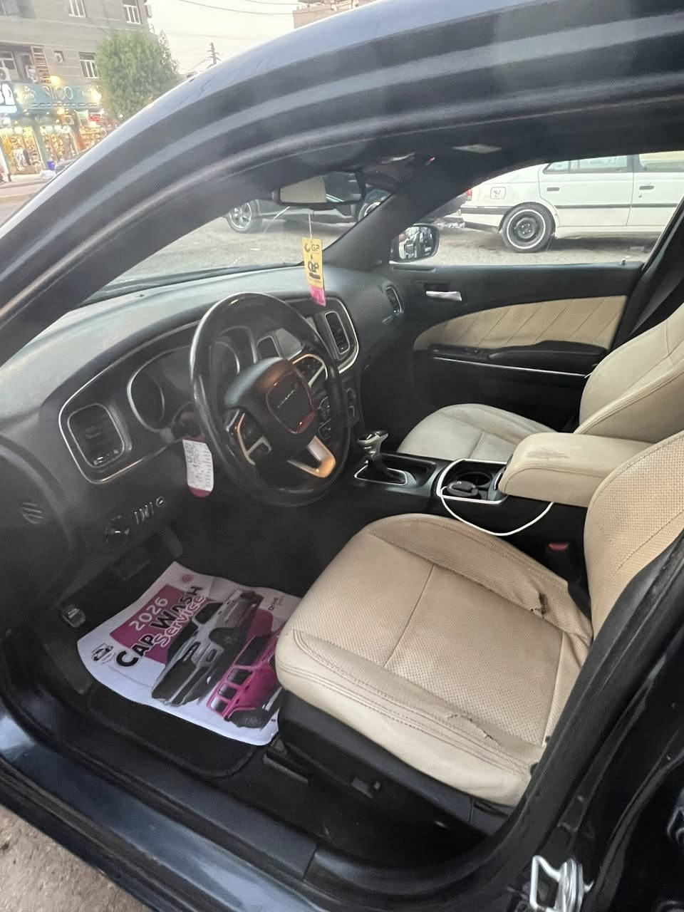 Dodge Charger 2018 -
VIN: 2C3CDXHG7JH142407

جارجر 2018  كندي كلين فقط بارد بيها موضح في سونر
ماشية 100 ميل فقط
الون اسود على رصاصي غير محدد
تخم تاير جديد
كير محرك مكفول
تبريد مكفول
بوليش كل السياره
موصفات sxt
شاشه كبير كار بلي

سستم صوت الباين
كامره دواره 
حساس خلفي
رقم انكليزي جديد سنويه و هزه جديده السياره ب اسمي
*********** واتساب او اتصال

