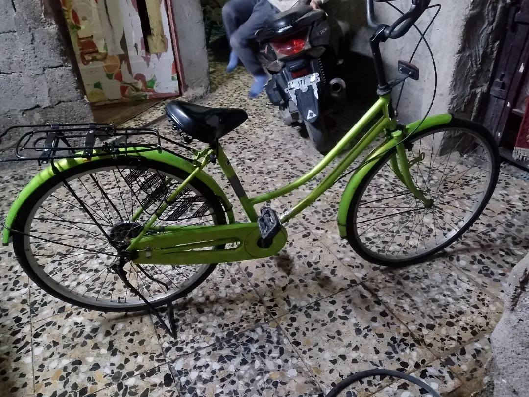 بايسكل للبيع موديل 15 لون تفاحي العنوان بغداد جسر ديالى قرب  شبكه ابو اسماعيل السعر100 وبي مجال اليريد يرسني على الماسنجر


**إذا كنت صاحب هذا الإعلان وتريد حذفه لأي سبب، رجاءا أرسل رسالة إلى الدعم الفني**