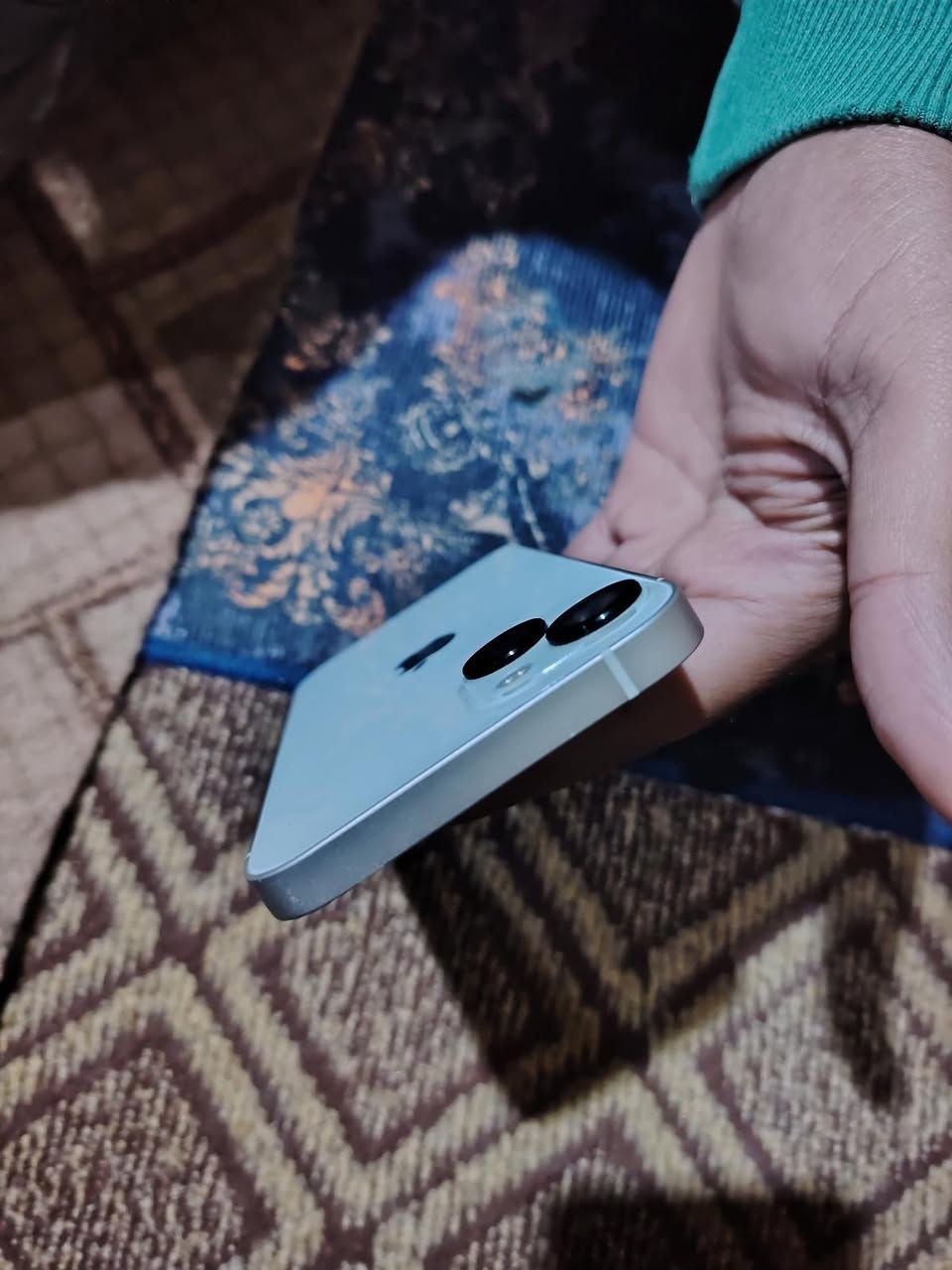 ايفون 13 عادي ذاكره 128
جهاز ماستر جديد وي الكارتونه بعده الضمان بي 
شرق اوسط 
بطارية 91
جهاز اخو الجديد 
السعر 475 
تواصل ***********
