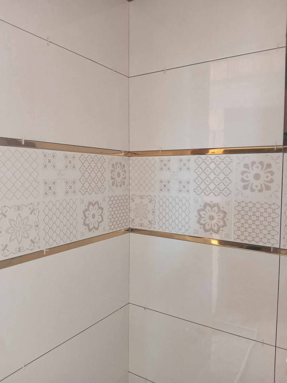 السلام عليكم اسطه سيراميك داخل كركوك تجي تشوف الشغل بعينك  السعر مناسب 
الاستفسار ***********
 واتساب مفتوح
