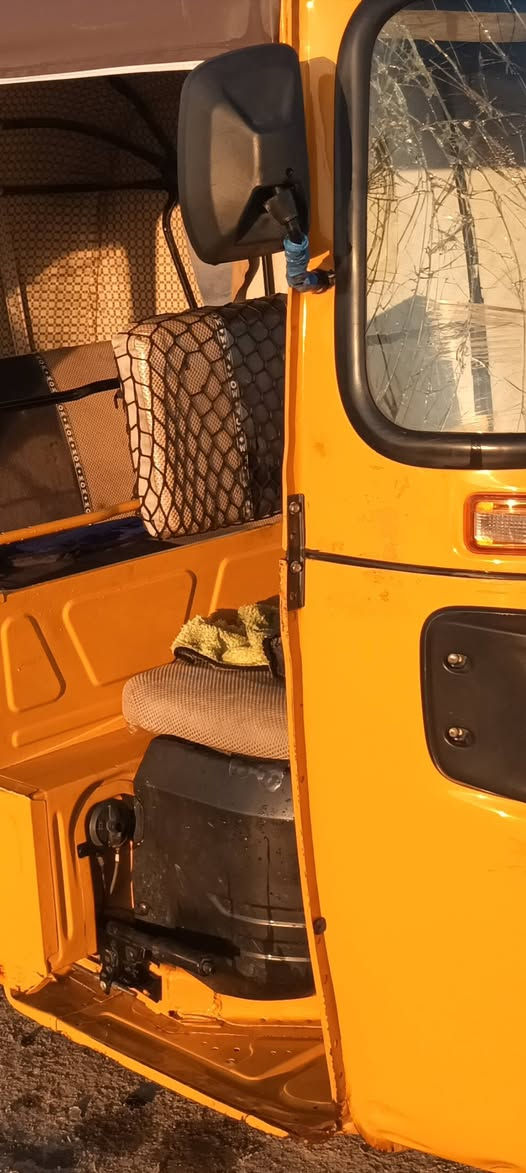 تكتك للبيع 22 شهر 6  كفاله محرك بيها بارد نضيفه وخير من الله
السعر خاص
***********
