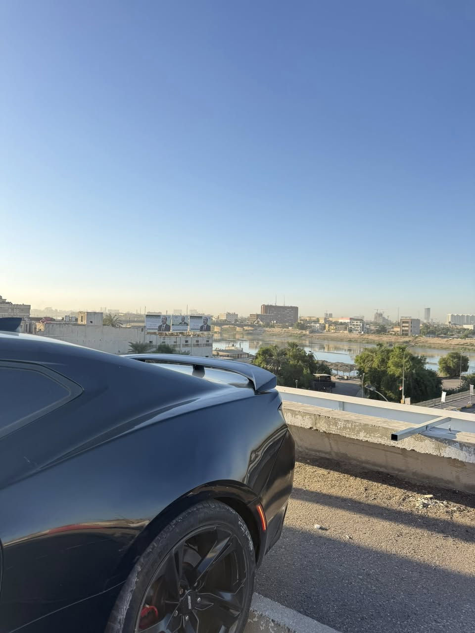 كمارو 2017 
Rs 
3600
حادثها جاملغ فقط من امريكا مبدل
بالعراق نفس الجاملغ صار بي تعديل، بارد والجاملغ الخلفي 
وبيها ملاحظات بسيطة
بدون لغود بدون شواصي 
رقم شمالي
مكاني بغداد البلديات
***********
