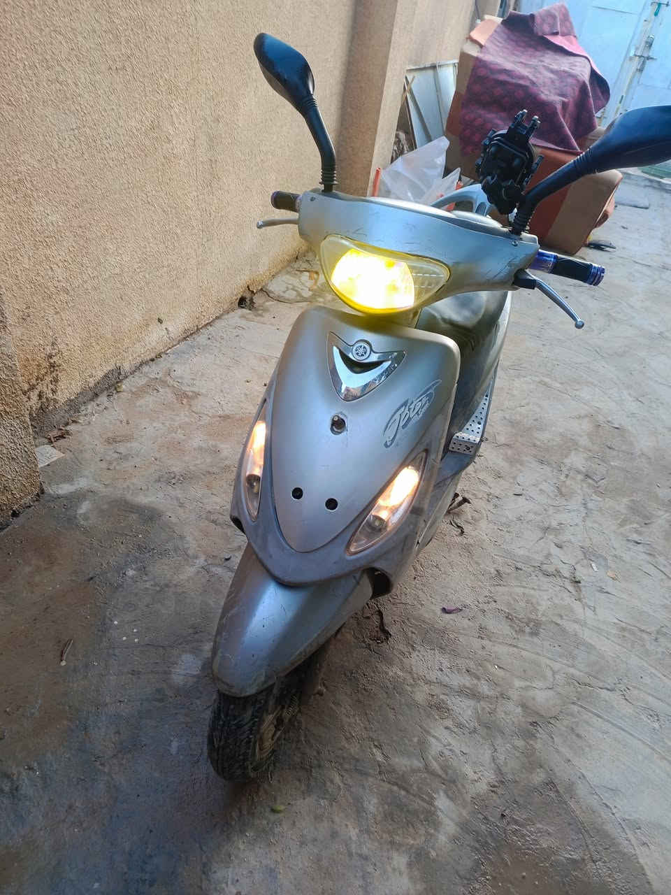 سلام عليكم
ماكس منغولي
نضيفه كهربائيات شغاله سلف نكره باتري عداد
صالنصه جديده سلف جديد ختم واحد
مكاني تاجي
موجود واتساب ***********
