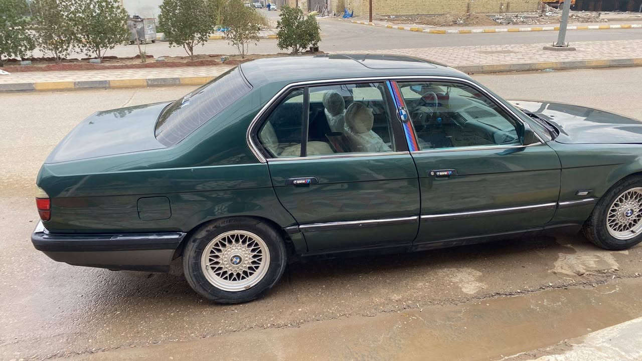 السلام عليكم 730 8 سلندر كير اوتو موديل ٩٣ دبل ايرباك دبل كمبيوتر بجم عريض رقم نجف دولي سنويه جديدة وتحويل نفس اليوم شرط مكفوله من ضربه وكص وخياس مصبوغه عام كير صدر تخم تاير كله جديد كهربائيات مابيها شي مايشتغل السيارة محركها طفه وما اشتغلت بعد ابيع محرك كايم والباقي كله اتكفل بي أي نقص غير المحرك علي اني ادفعه حاليا بيها ويل هامان ١٨ تو سايز وتخم تاير بي قفل من الاخير بدون عمله ٤٠ ورقه مكاني كوت ***********
