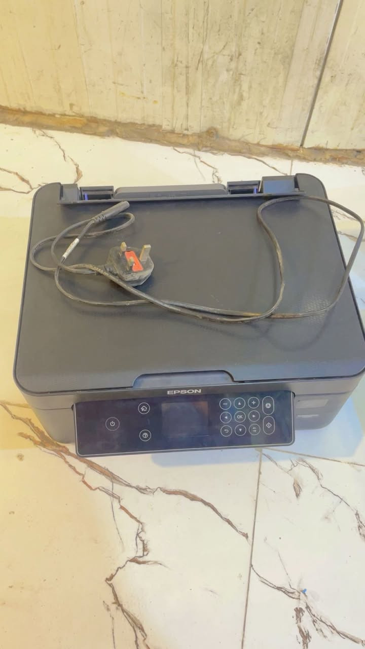 طابعات ورق استنساخ  ٢ منهم ع تليفون  واي فاي وبدون تلفون مابيهن اي عطل مجرد كادرج مال حبر تبدله ترجع طبيعي جدد استخدام قليل 
الثانيه بدون تلفون مابيها عطل شغاله 
متواجد خاص
مكاني بغداد المدائن


**إذا كنت صاحب هذا الإعلان وتريد حذفه لأي سبب، رجاءا أرسل رسالة إلى الدعم الفني**